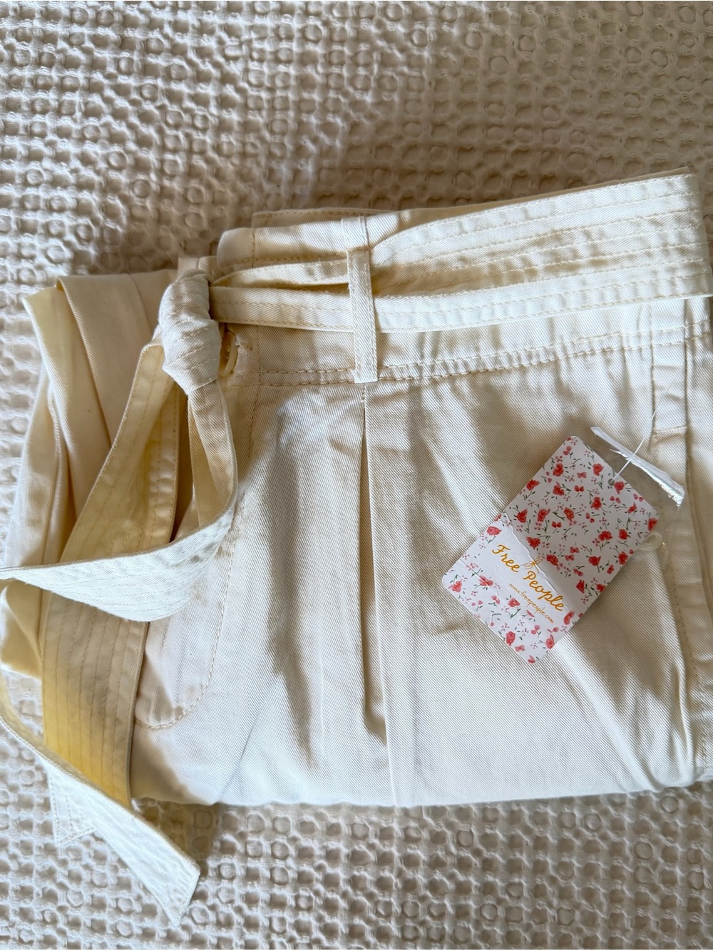 NWT Free People High-Waisted ’90s Peg Pants Ivory Size 4 - Picture 12 of 12